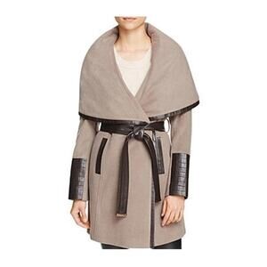 NWOT - VIA SPIGA Wool blend, Faux Leather, hooded, winter coat, Belted, size 6